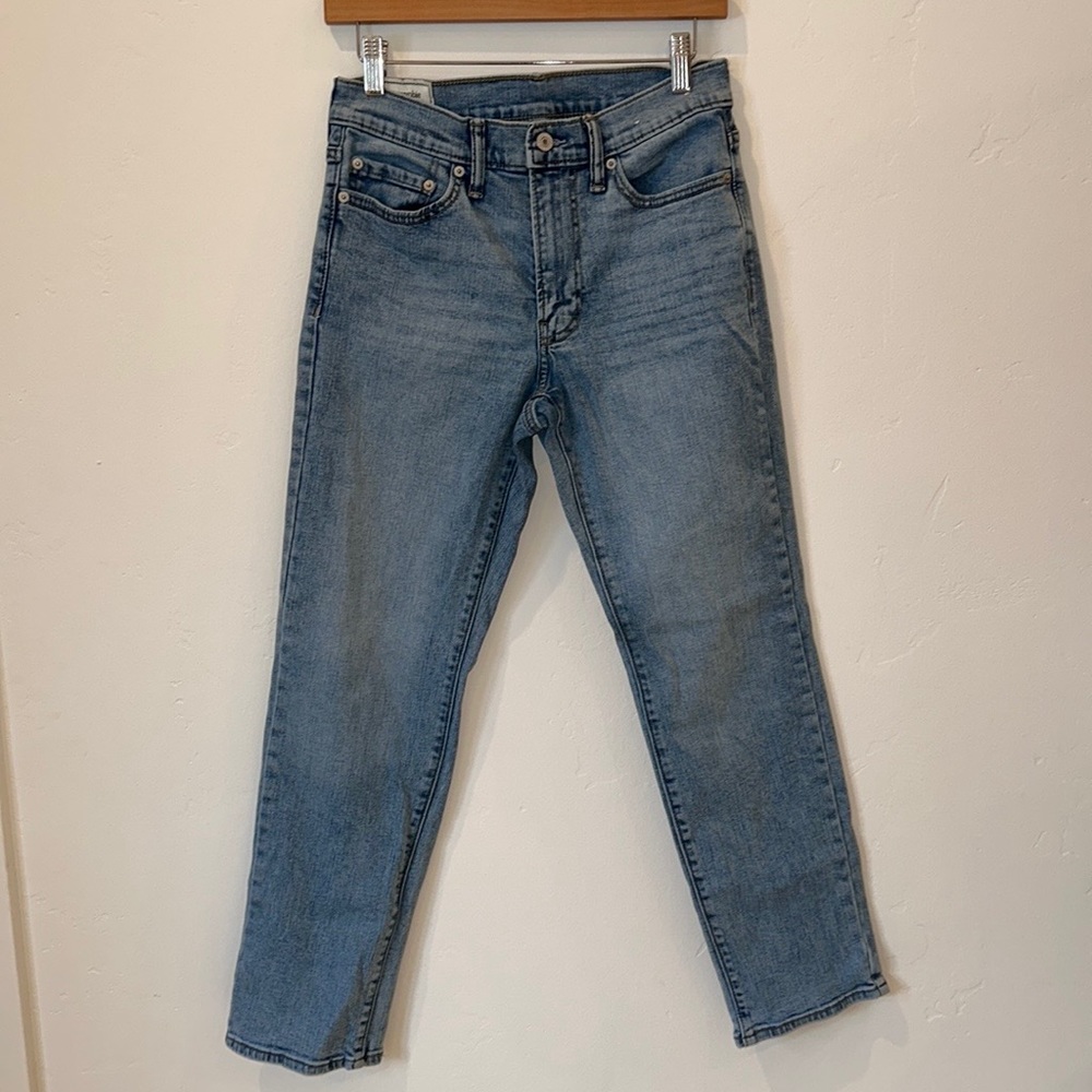 Men’s Abercrombie & fitch straight stretch jean.